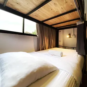 https://hostel-pine-armenian.georgetown-hotels.org
