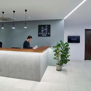 Urban H 3*, George Town Maleisië