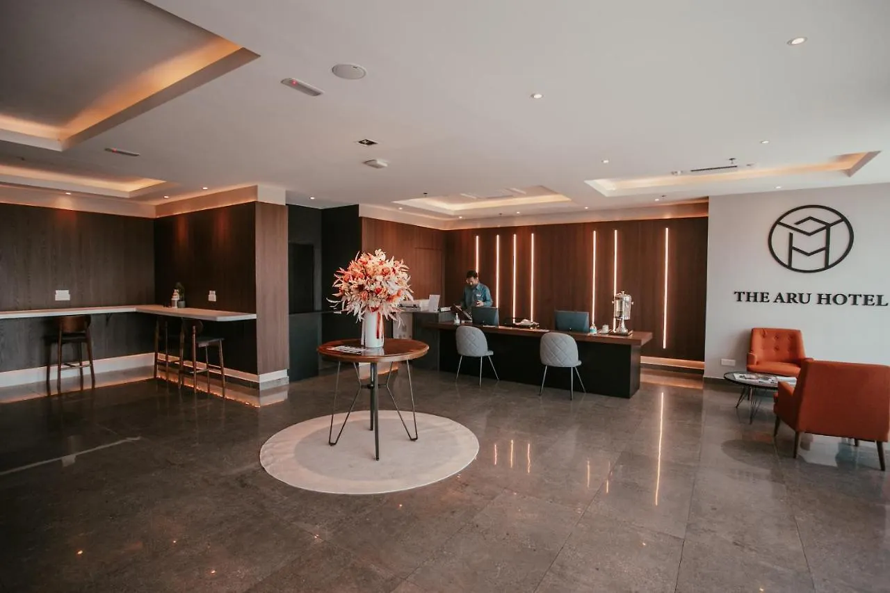 The Aru Hotel At Aru Suites 코타키나발루 4*,